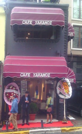 açılış gününden bir kare